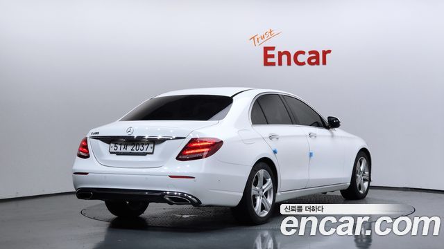 Mercedes-Benz E-Class из Кореи Encar