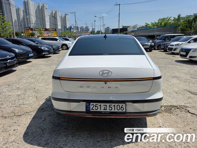 Hyundai Grandeur Calligraphy — пробег 3 855 км — фото 5 из 5