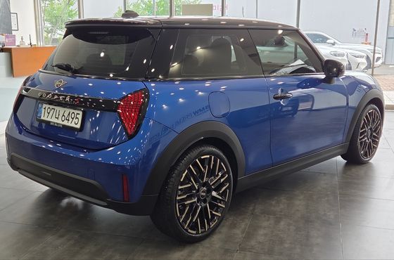 Mini Cooper Favoured — пробег 6 975 км — фото 2 из 5