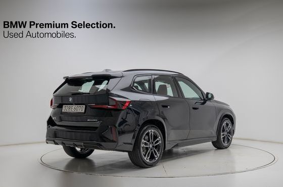BMW X1 xDrive 20i M Sport — пробег 9 539 км — фото 4 из 5
