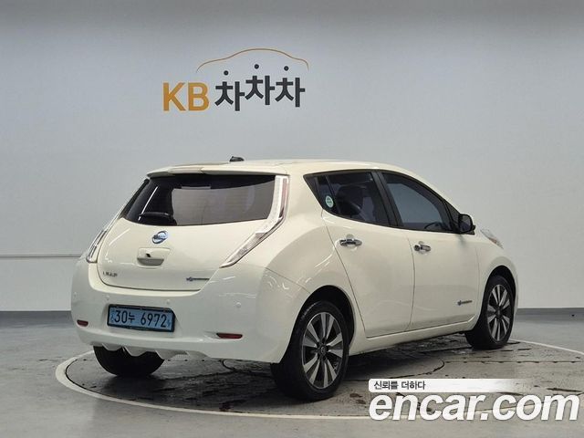 Nissan Leaf из Кореи Encar