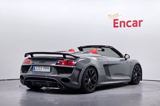 Audi R8 5.2 V10 Spyder — пробег 85 655 км — фото 2 из 5