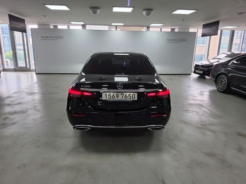 Mercedes-Benz E-Class E250 Exclusive — пробег 52 298 км — фото 4 из 5