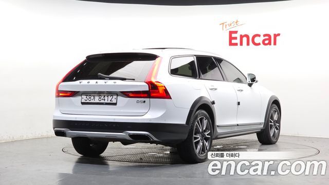 Volvo V90 D5 PRO AWD — пробег 146 162 км — фото 2 из 5