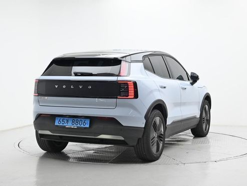 Volvo EX30 Performance Ultra — пробег 8 105 км — фото 2 из 5