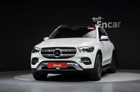 Mercedes-Benz GLE-Class GLE300d 4MATIC — пробег 30 140 км — фото 3 из 5