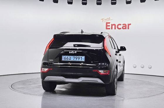 Kia Niro Air — пробег 28 008 км — фото 4 из 5