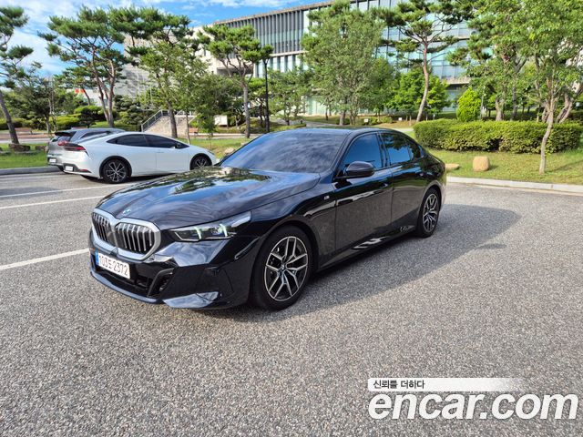 BMW 5-Series 520i M Sport — пробег 28 000 км — фото 4 из 5