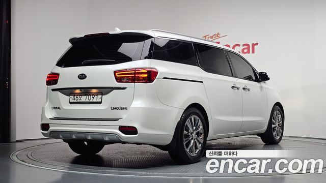 Kia Carnival из Кореи Encar