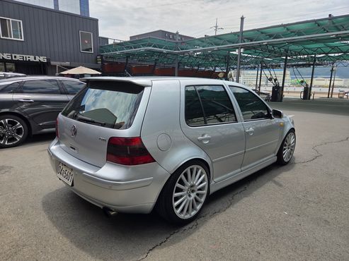 Volkswagen Golf 1.8 GTI — пробег 324 000 км — фото 4 из 5