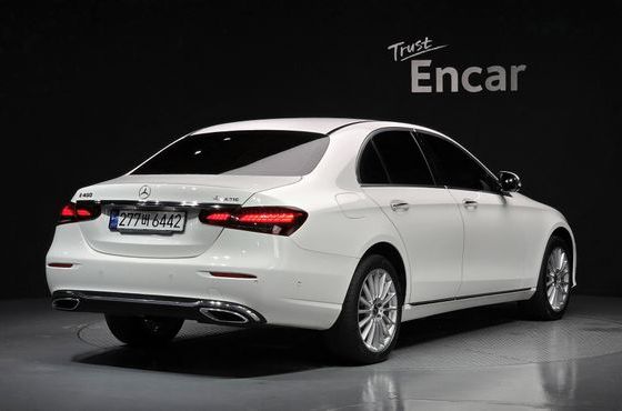 Mercedes-Benz E-Class E220d 4MATIC Exclusive — пробег 85 667 км — фото 2 из 5