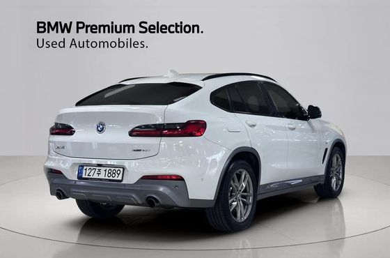 BMW X4 xDrive20i M Sport X — пробег 57 361 км — фото 2 из 5
