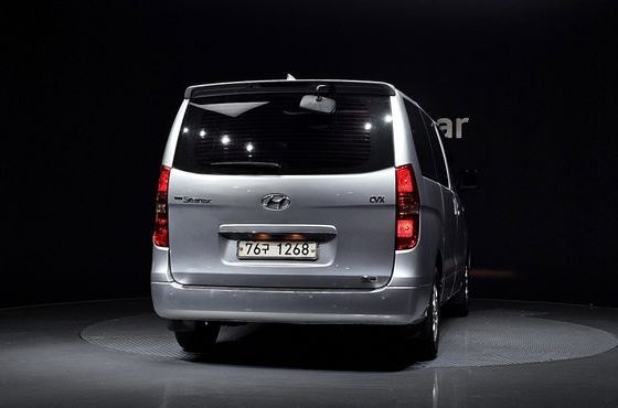 Hyundai Starex 12-Seater Wagon CVX Premium — пробег 105 661 км — фото 4 из 5