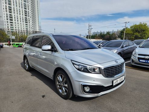 Kia Carnival 9-seater Prestige — пробег 308 944 км — фото 3 из 5