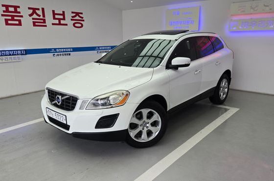 Volvo XC60 D5 AWD 1st — пробег 286 000 км — фото 1 из 5