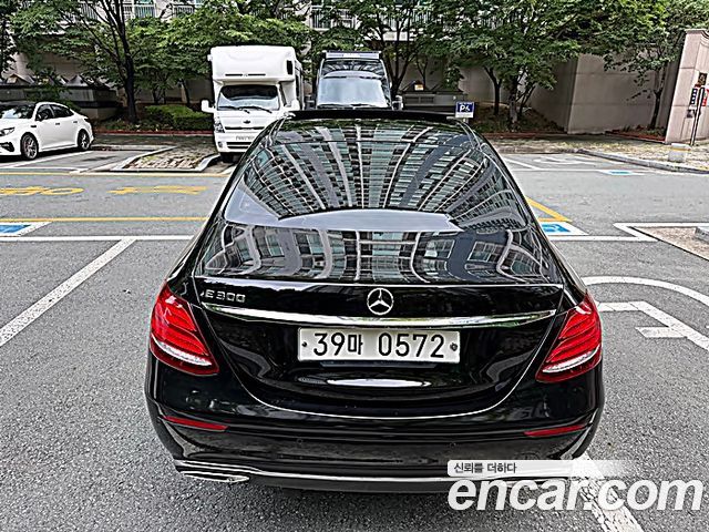 Mercedes-Benz E-Class из Кореи Encar