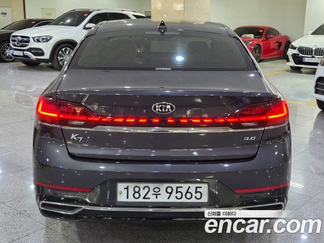 Kia K7 из Кореи Encar