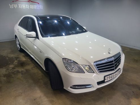 Mercedes-Benz E-Class E350 — пробег 71 000 км — фото 3 из 5