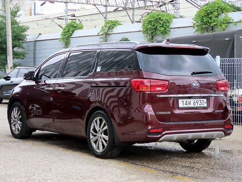Kia Carnival 7-Seater Limousine President — пробег 97 915 км — фото 3 из 5