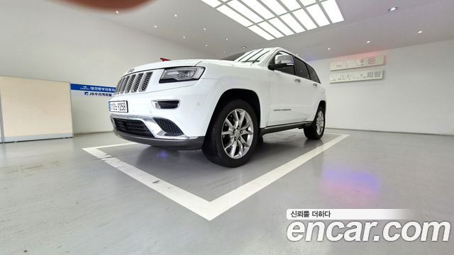 Jeep Cherokee 3.0 Diesel Overland Summit WK2 — пробег 125 000 км — фото 1 из 5