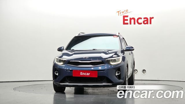 Kia Stonic из Кореи Encar