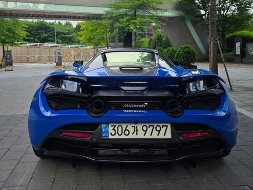 Mclaren 720S 4.0 Spyder — пробег 14 550 км — фото 4 из 5