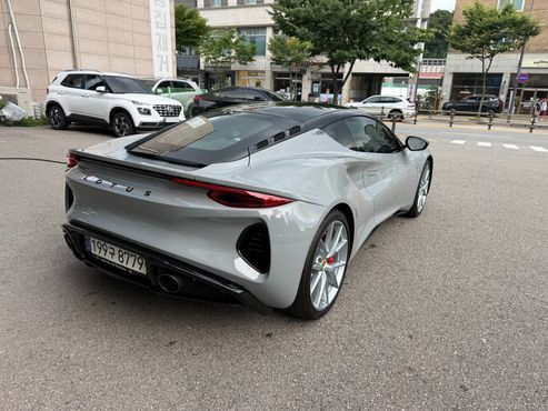 Lotus Emira 3.5 — пробег 5 600 км — фото 2 из 5
