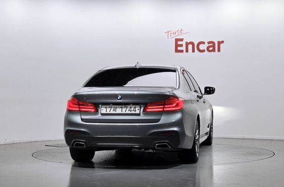 BMW 5-Series 520d xDrive M Sport Package Plus — пробег 138 198 км — фото 4 из 5
