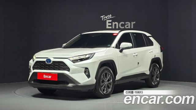 Toyota RAV4 2.5 2WD Hybrid XLE — пробег 28 971 км — фото 1 из 5