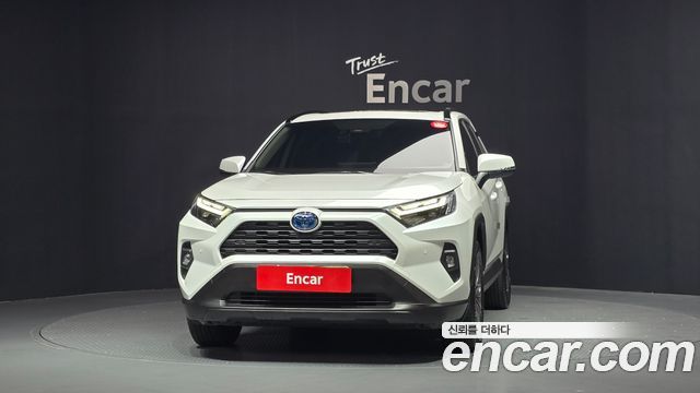 Toyota RAV4 2.5 2WD Hybrid XLE — пробег 28 971 км — фото 3 из 5