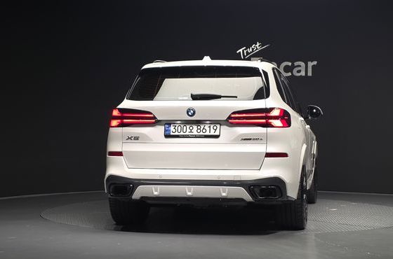 BMW X5 xDrive 50e M Sport — пробег 30 141 км — фото 4 из 5