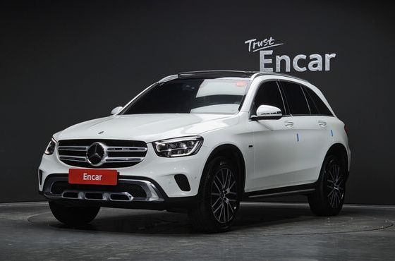 Mercedes-Benz GLC-Class GLC300e 4MATIC — пробег 27 671 км — фото 1 из 5