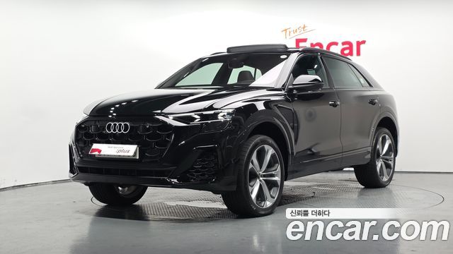 Audi Q8 55 TFSI Quattro Premium — пробег 3 633 км — фото 1 из 5