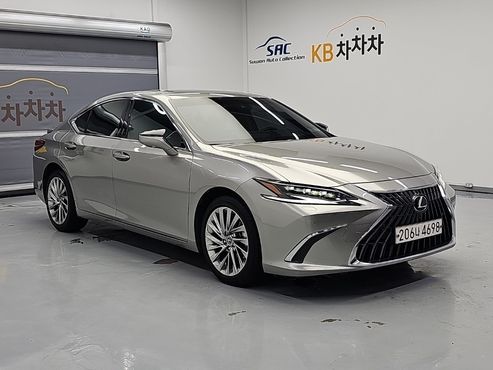 Lexus ES Executive — пробег 38 468 км — фото 3 из 5