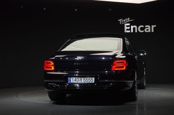 Bentley Flying Spur 4.0 — пробег 49 079 км — фото 4 из 5
