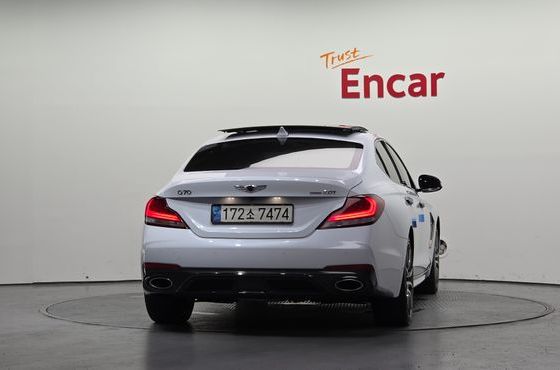 Genesis G70 2.0T AWD Sport Package — пробег 126 910 км — фото 4 из 5