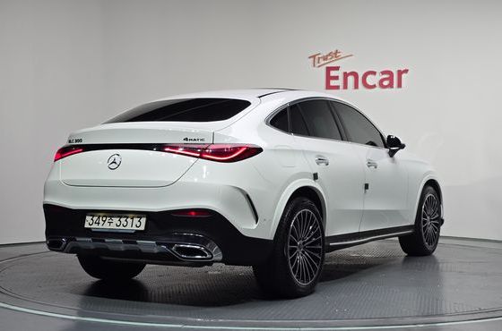 Mercedes-Benz GLC-Class GLC300 4MATIC Coupe — пробег 16 832 км — фото 2 из 5