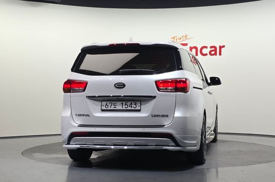 Kia Carnival 9-seater Prestige — пробег 128 839 км — фото 4 из 5
