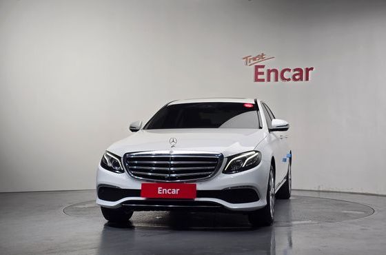 Mercedes-Benz E-Class E300 4MATIC Exclusive — пробег 74 769 км — фото 3 из 5
