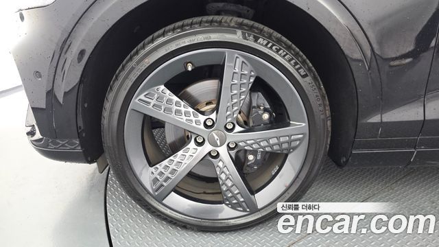 Genesis GV70 из Кореи Encar