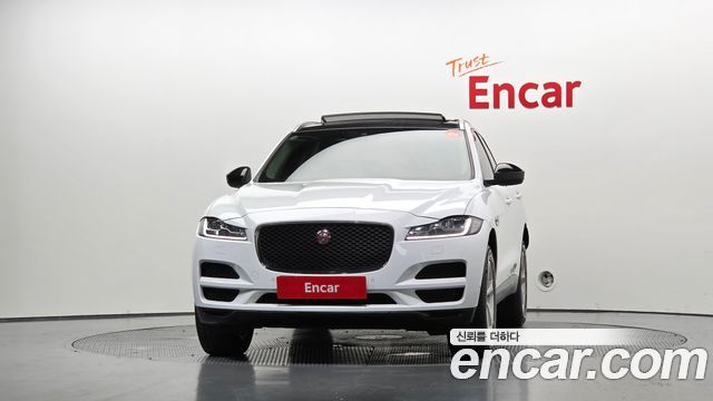 Jaguar F-PACE 20d Prestige — пробег 82 094 км — фото 3 из 5