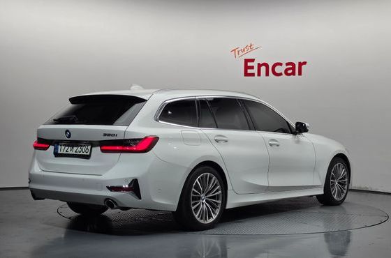 BMW 3-Series 320i Touring Luxury — пробег 72 439 км — фото 2 из 5