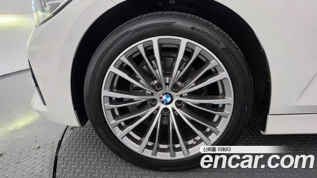 BMW 3-Series из Кореи Encar
