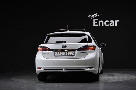 Lexus CT200h 1.8 Compact Trendy ZWA10 — пробег 98 707 км — фото 4 из 5