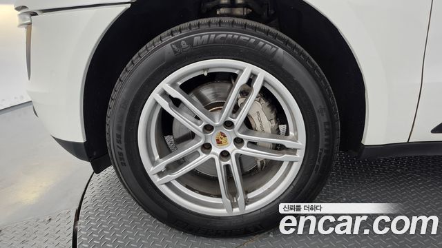 Porsche Macan из Кореи Encar