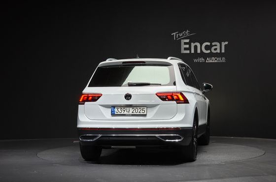 Volkswagen Tiguan 2.0 TDI Premium — пробег 53 437 км — фото 4 из 5