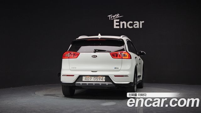 Kia Niro Noblesse — пробег 133 999 км — фото 4 из 5