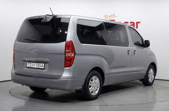 Hyundai Starex 11-Seater Wagon Smart — пробег 97 014 км — фото 2 из 5