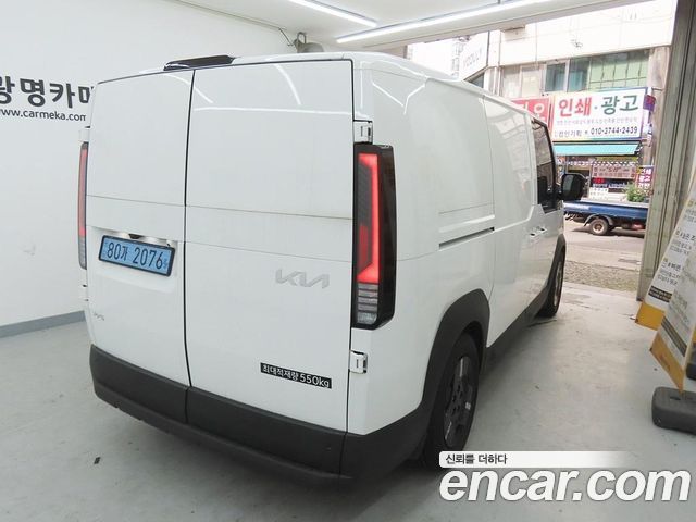 Kia PV5 Cargo Long Range Basic — пробег 5 206 км — фото 3 из 5