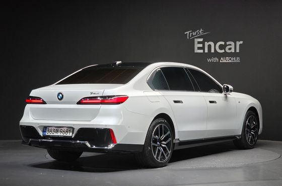 BMW 7-Series 740i sDrive M Sport — пробег 45 764 км — фото 2 из 5